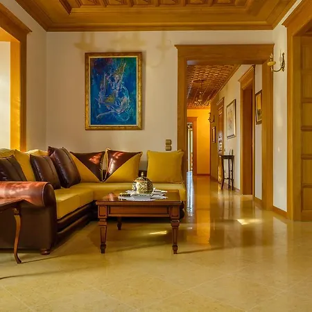 Villa Sikioti *